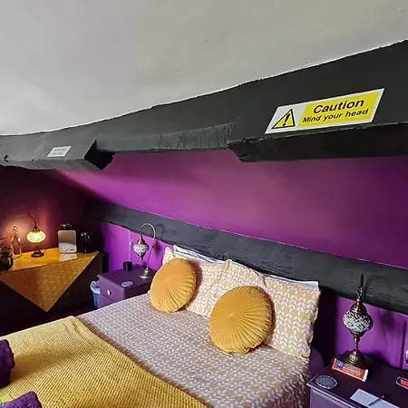 Holly Guest house